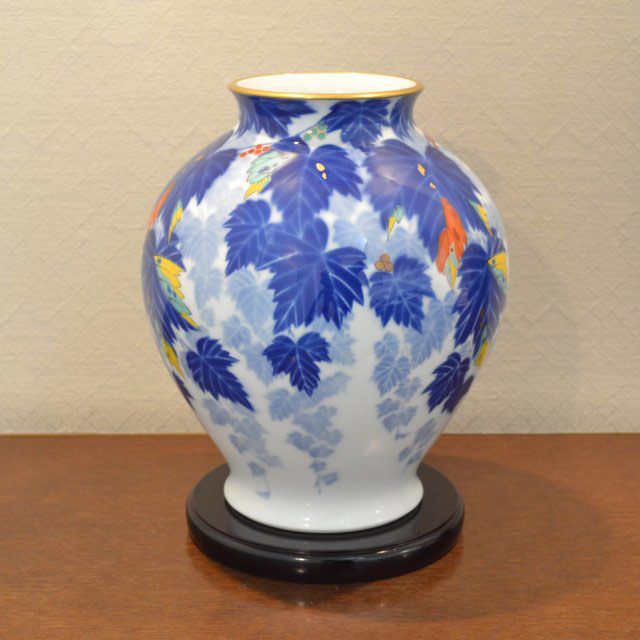 蔦】花瓶|有田焼の老舗-香蘭社オンラインショップ