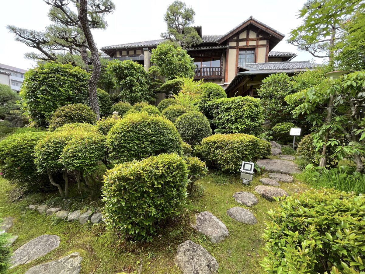 雅俗山荘（旧小林一三邸）庭園 ― 大阪府池田市の庭園。 | 庭園情報