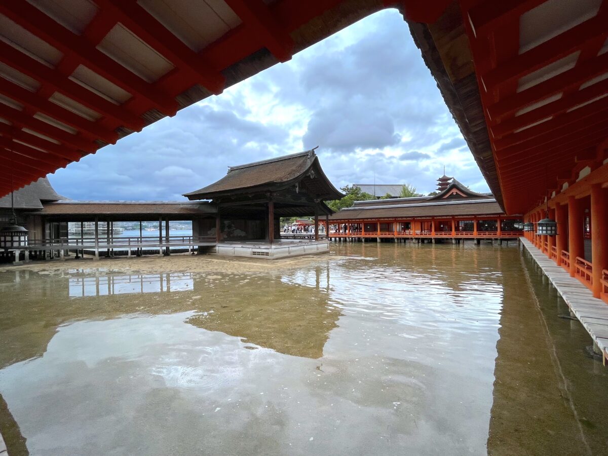 厳島神社 ― 日本三景“安芸の宮島”…広島県・宮島の特別名勝。 | 庭園