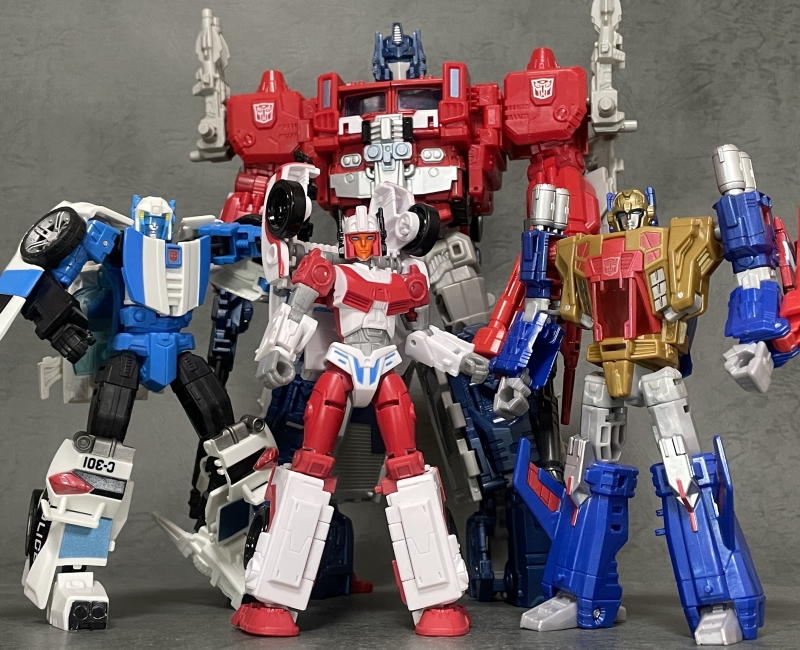 TF】LEGACY「AUTOBOT MINERVA(ミネルバ)」レビュー【海外版
