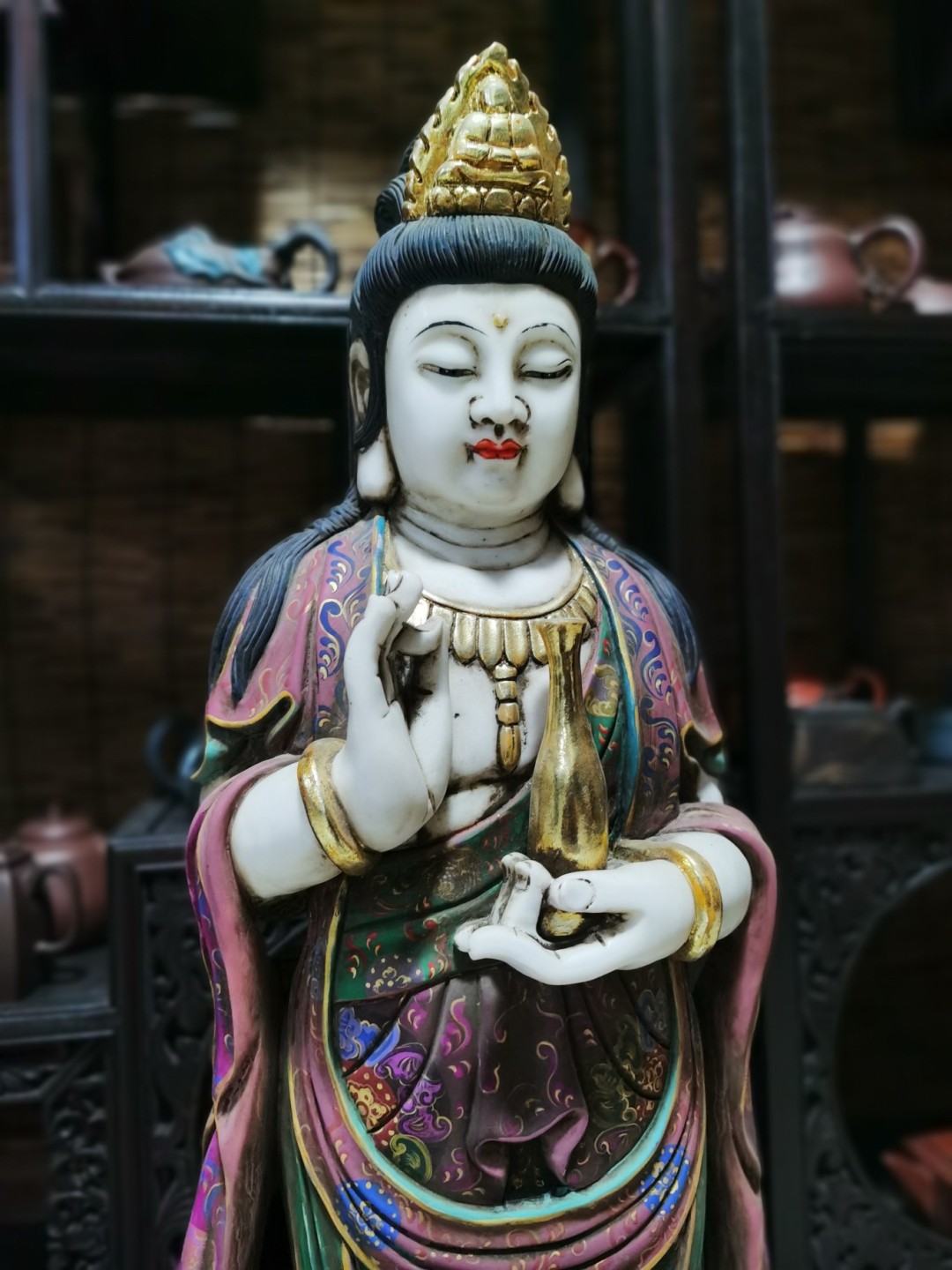 和田玉描金彩绘观音菩萨佛像- 侠客行文玩阁- 侠客行文玩阁- 麦稀奇