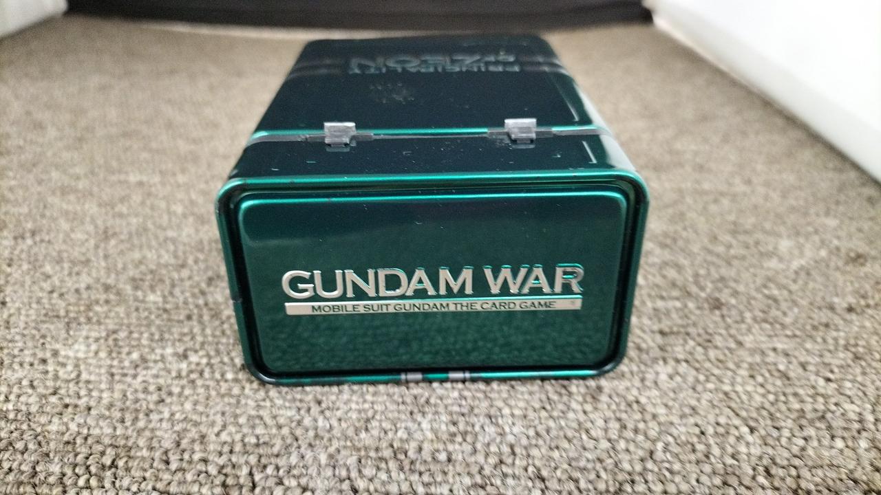 バンダイ|ガンダムウォーオフィシャルカンデッキケース|【ハードオフ