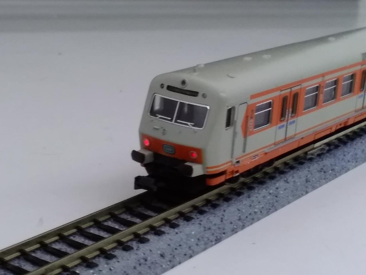 ミニトリックス|ドイツ鉄道客車4両セット|【ハードオフ公式通販】オフ