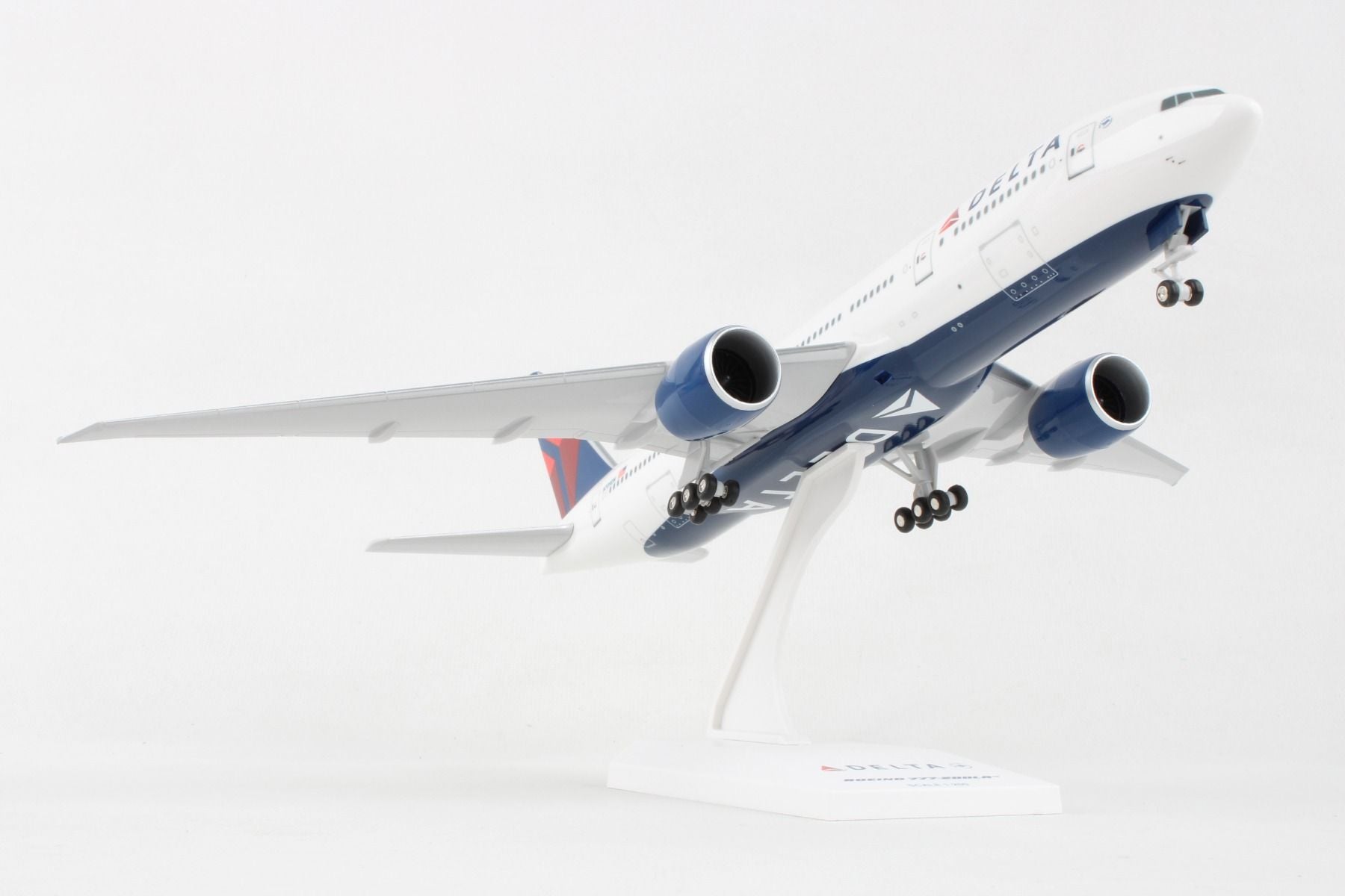 Boeing 777-200 (777, 777-200) Delta Airlines with Landing Gear - 1