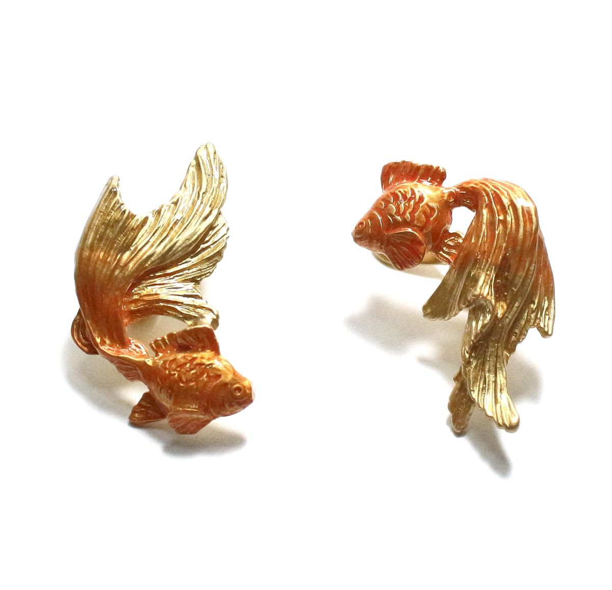 金魚イヤリングGD（ゴールドカラー） / Golden Fish GD｜Palnart Poc