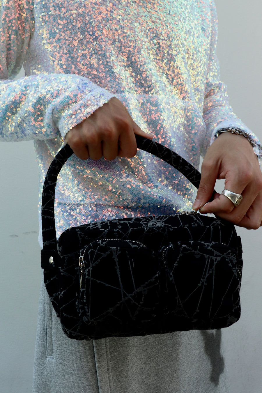 MASU(エムエーエスユー)のFLOCKY WEB MINI BAG BLACK(バッグ)の通販