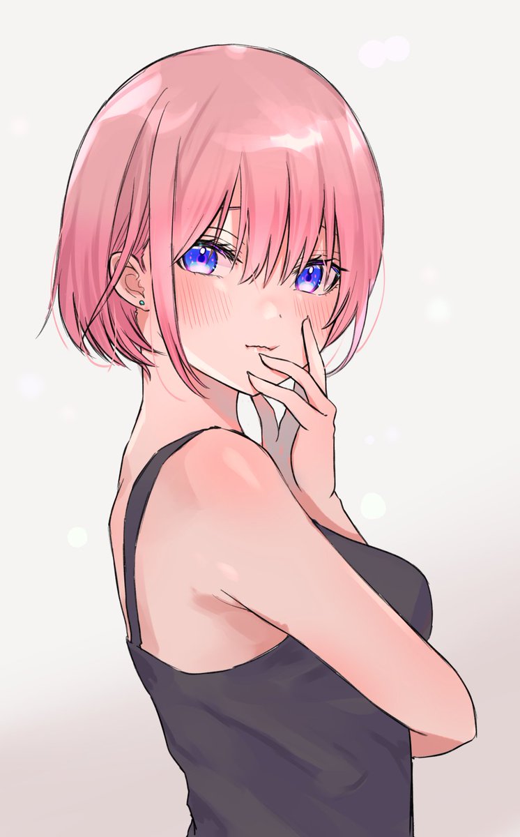 髪が伸びてショートボブになった一花。 #五等分の花嫁