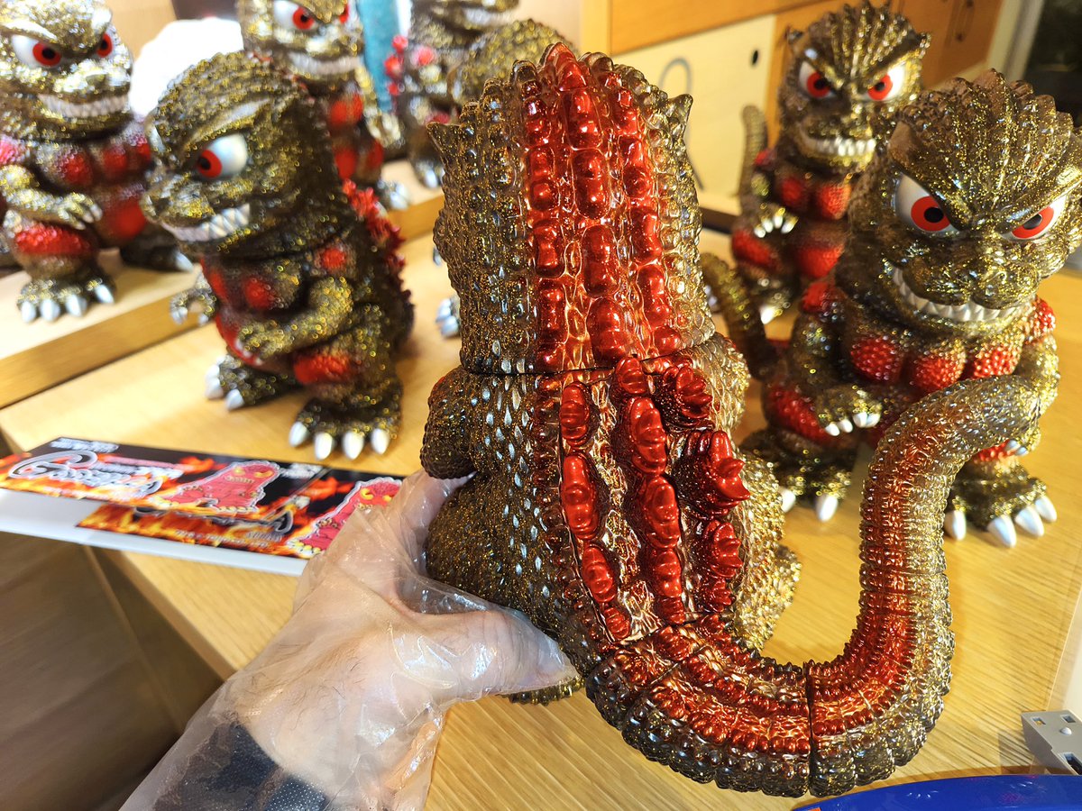 Newborn GODZILLA series バーニングゴジラGOLD CRIMSON、背びれです！