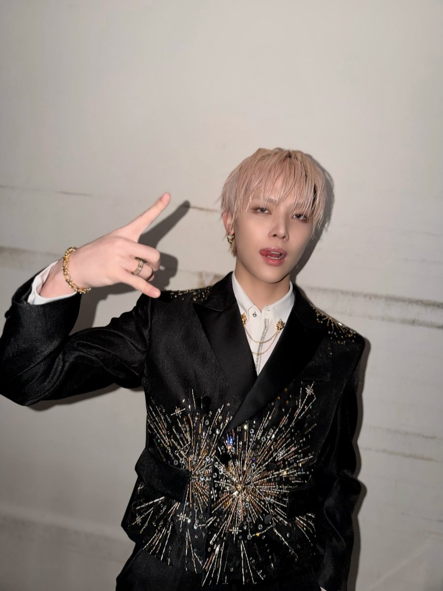 Nicholas 🤍 王奕翔 ɪ-ʟᴜɴᴇ́ (@yixiang1111) / Posts / X
