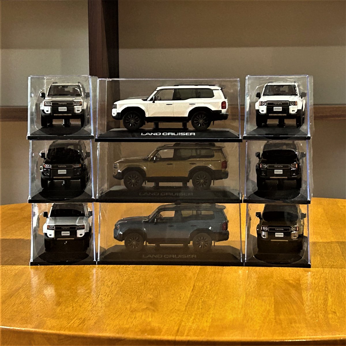 新型 #カラーサンプルミニカー 発売！ ＼ 4/25（木）より #トヨタ