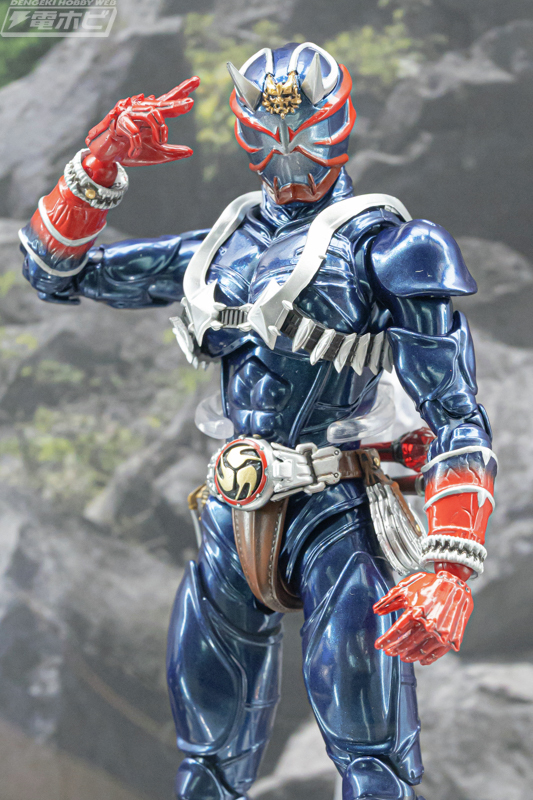 S.H.Figuarts（真骨彫製法）仮面ライダー響鬼 20th Anniversary Ver