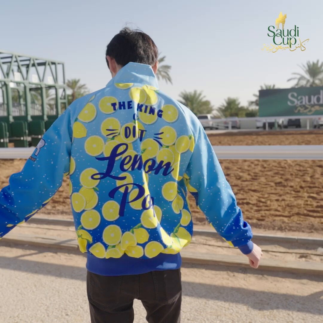 They are the hottest fashion accessory of #SaudiCup week 🧥 What