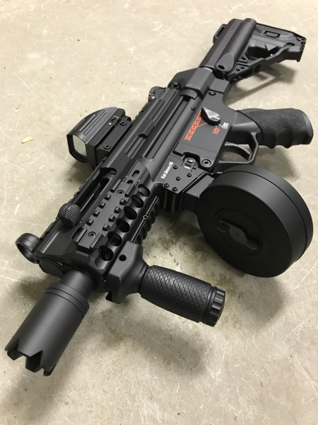 東京マルイ MP5K にドラムマガジン : Black Fantom