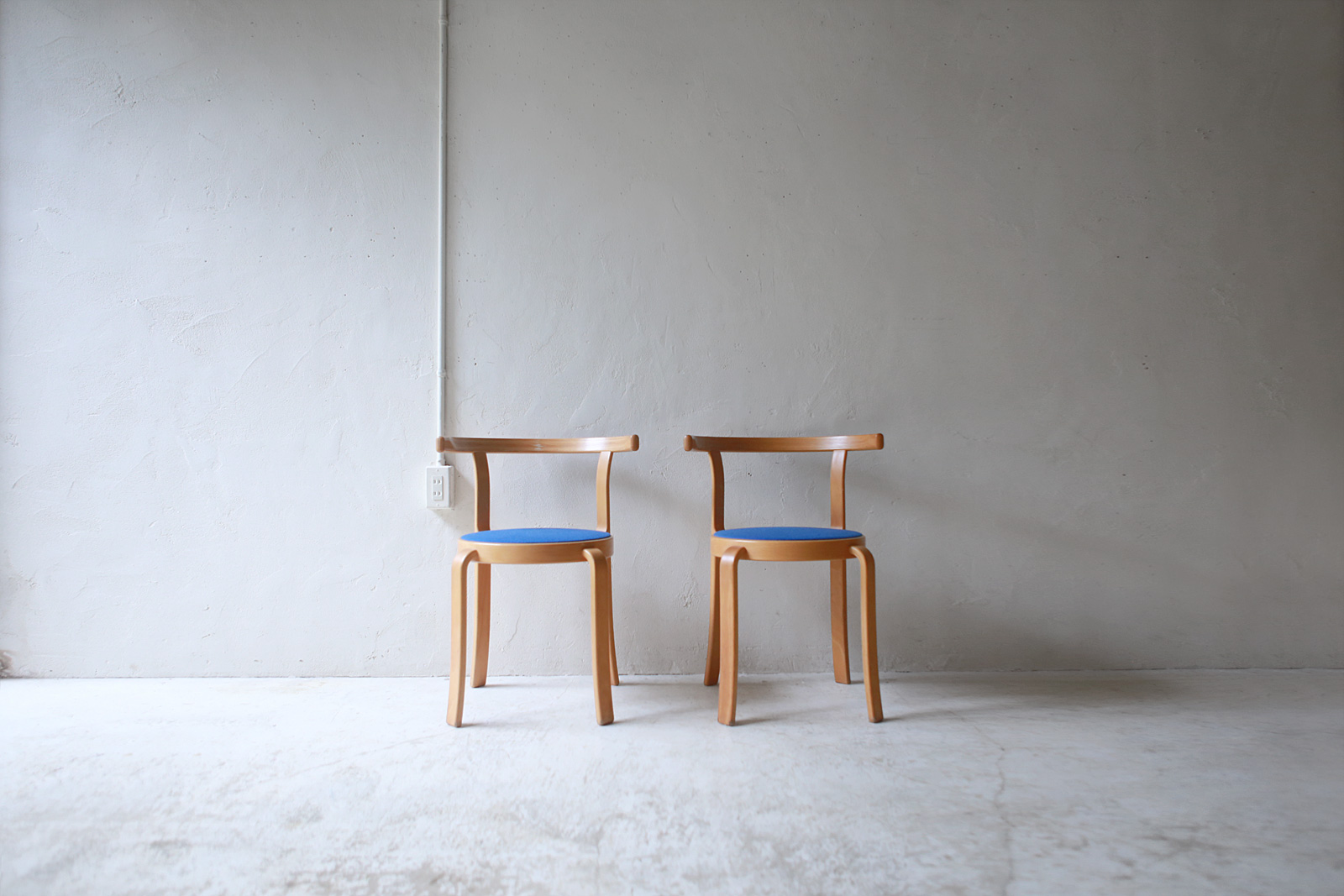 Stacking Chair ” MO8002 ” for Magnus Olsen | phono | 金沢 北欧