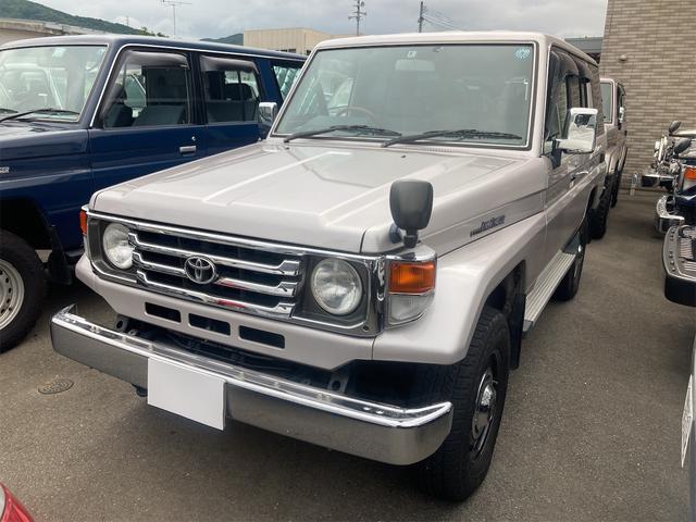 トヨタ ランドクルーザー70 1984年モデル LX 4WD (4ドア)の価格・性能