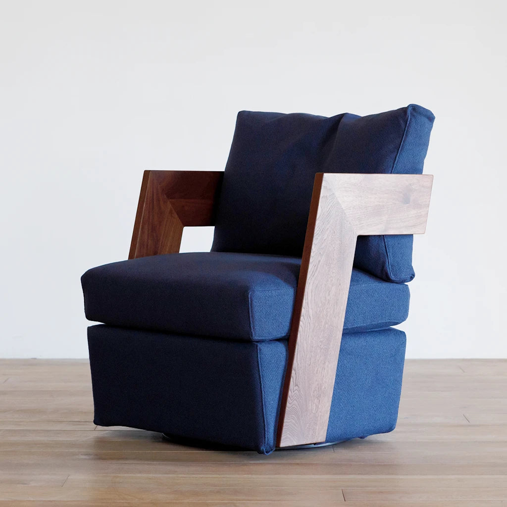 SOLIDO Round Chair – PIANO ISOLA