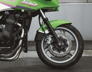 絶版車のレストアには ・・・その2 「フォークオイルシールは アリート