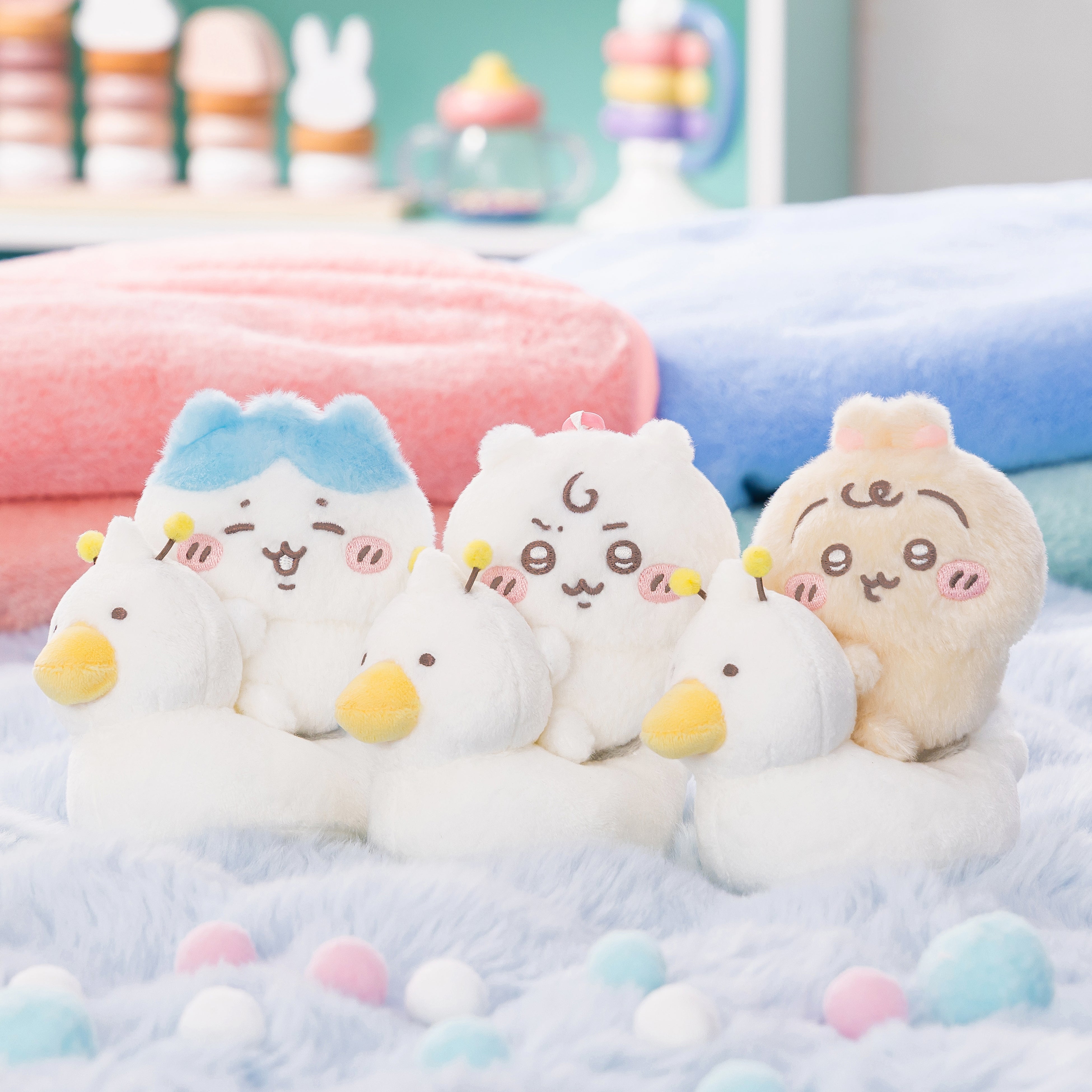 おまるに座ったマスコットやハイハイぬいぐるみが登場！「Chiikawa