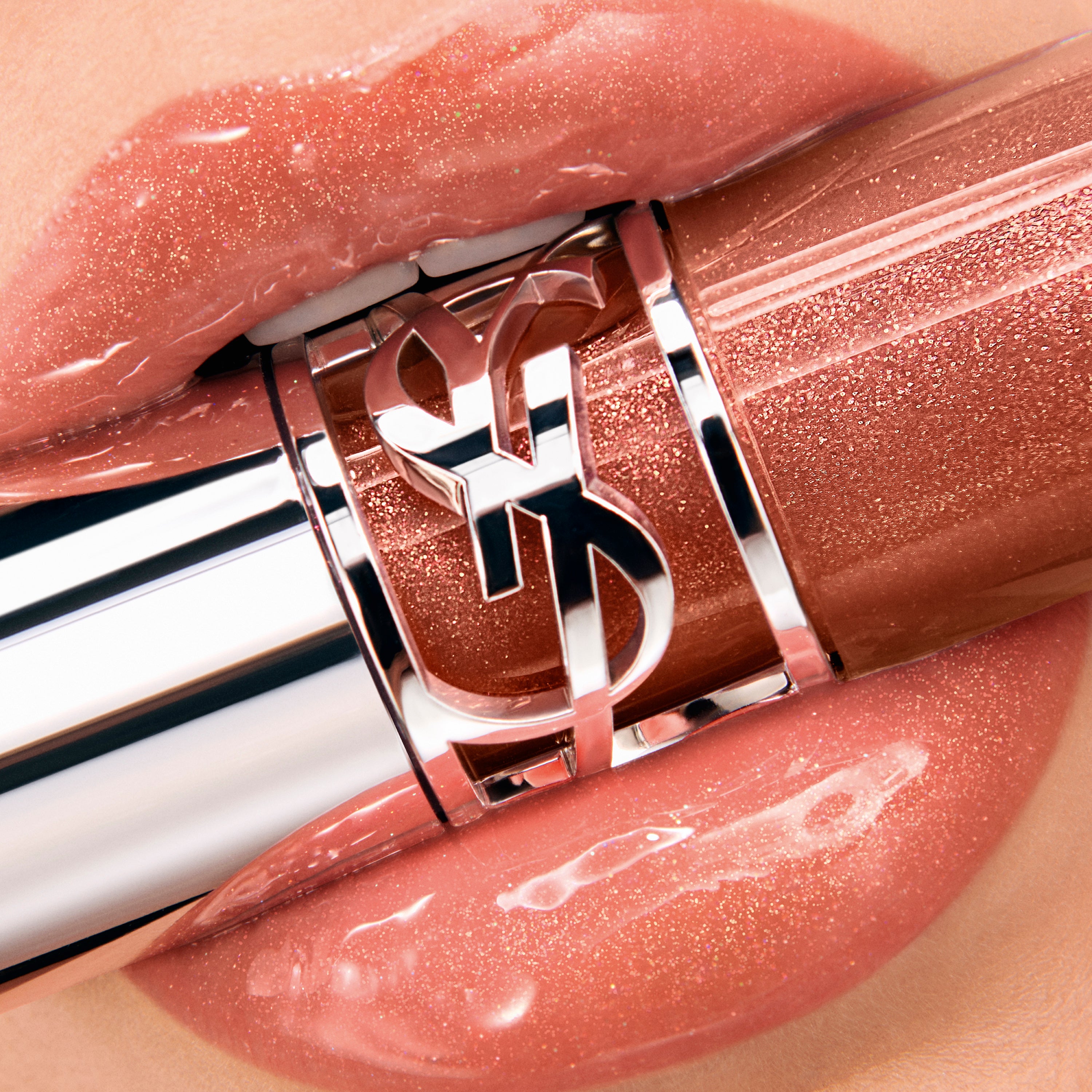 YSL BEAUTY より、“水あめ”ツヤを放つ 「YSL ラブシャイン オイル
