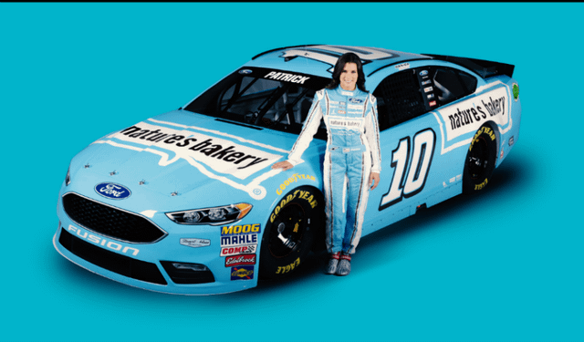 Danica Patrick 2017 Natures Bakery scheme : r/NASCAR