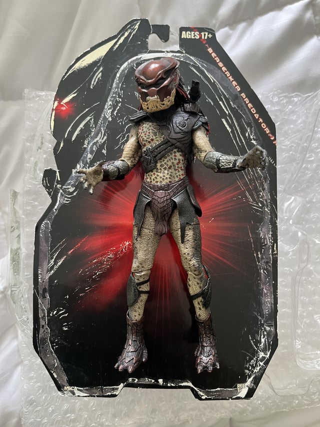 バーサーカープレデターが解放された : r/NECA