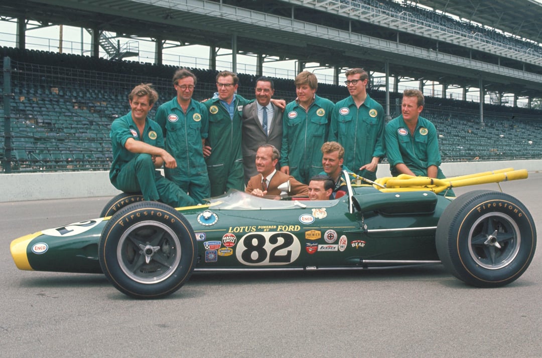 1965年、ジム・クラークは、初のリアエンジンIndy優勝車であるロータス