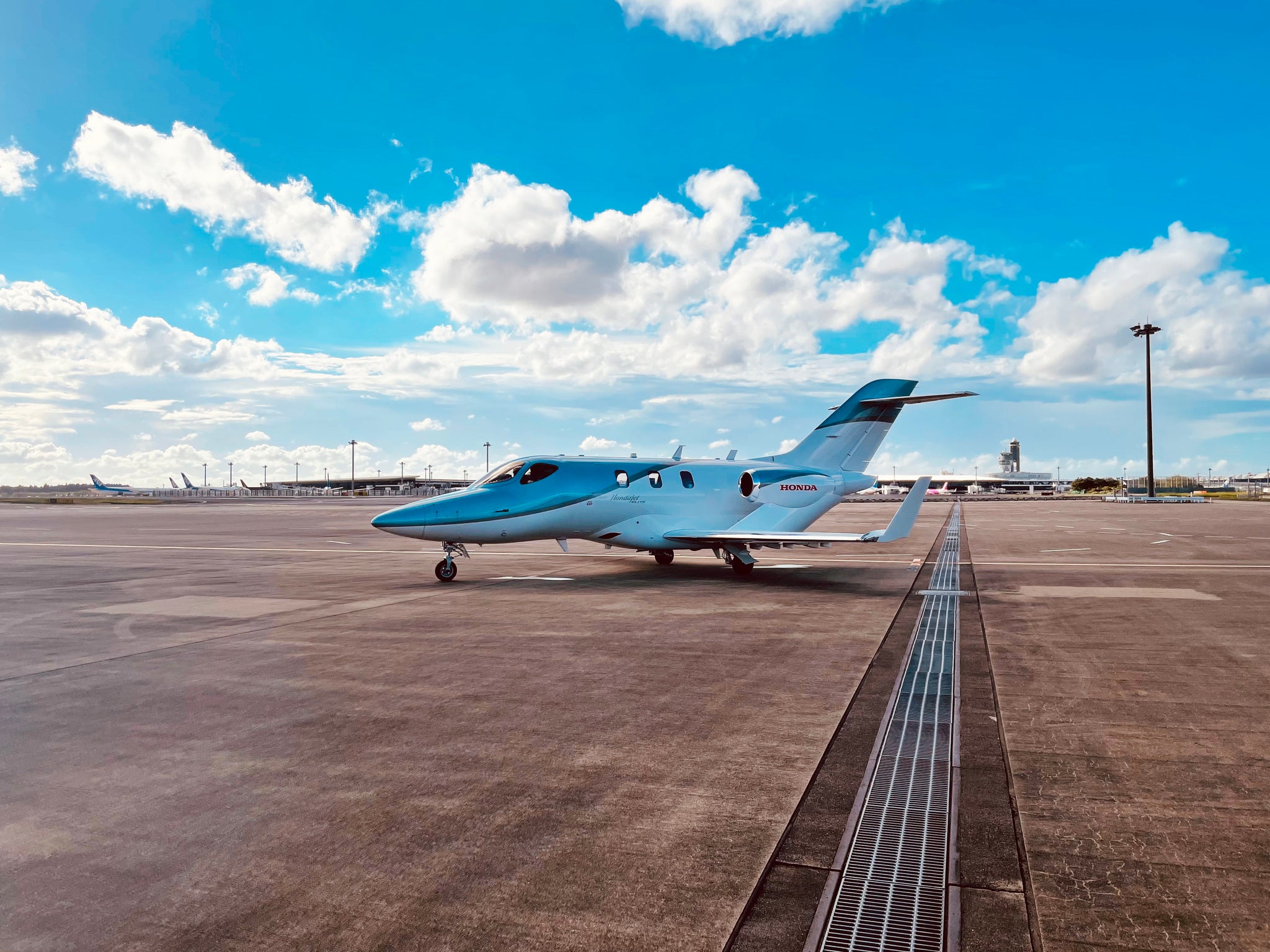 Japan Biz Aviationが小型ビジネスジェット機「HondaJet」チャーター