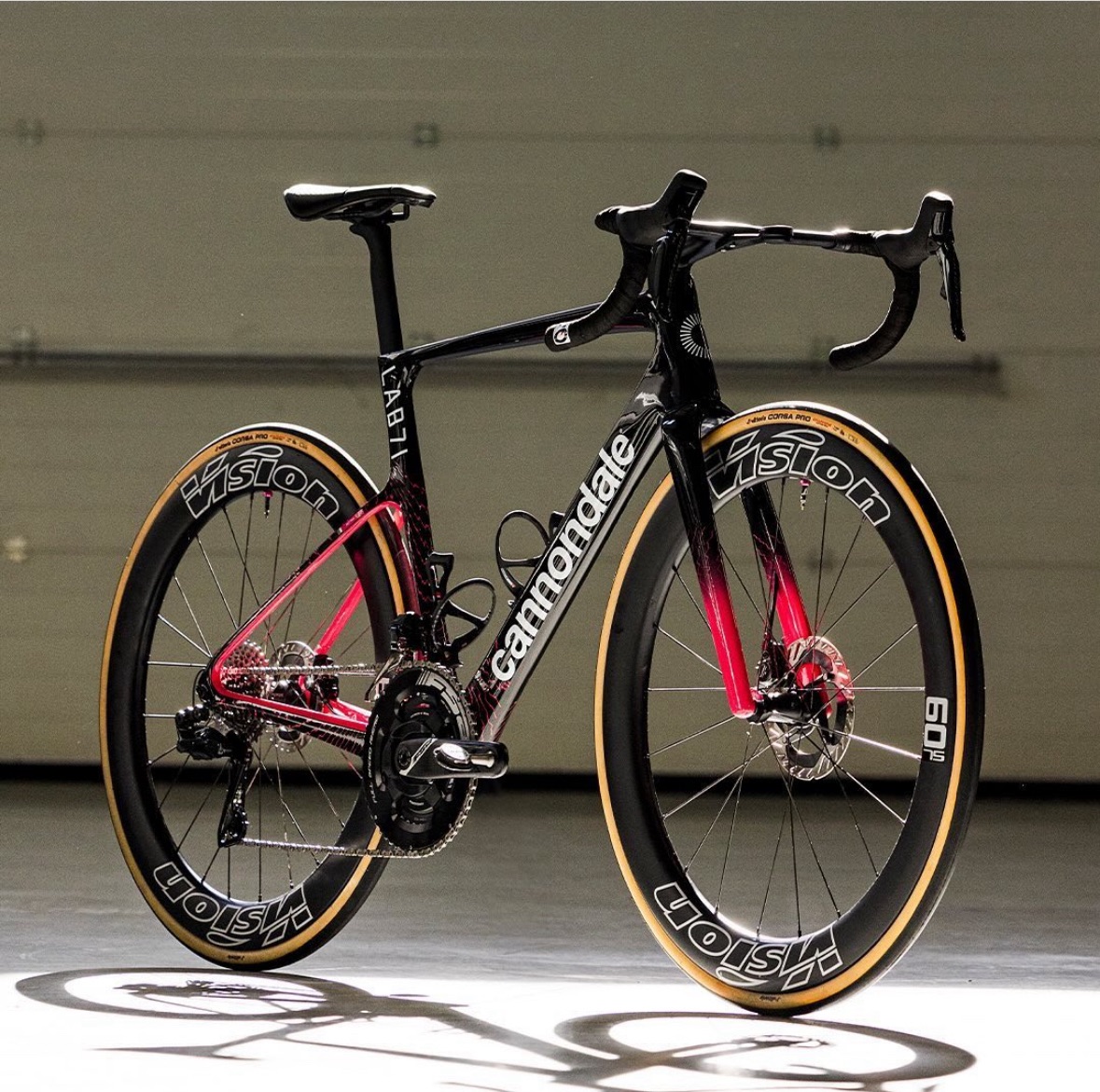 地獄を戦うスペシャルカラーを纏ったLAB71 | BICYCLE STUDIO R-FACTORY