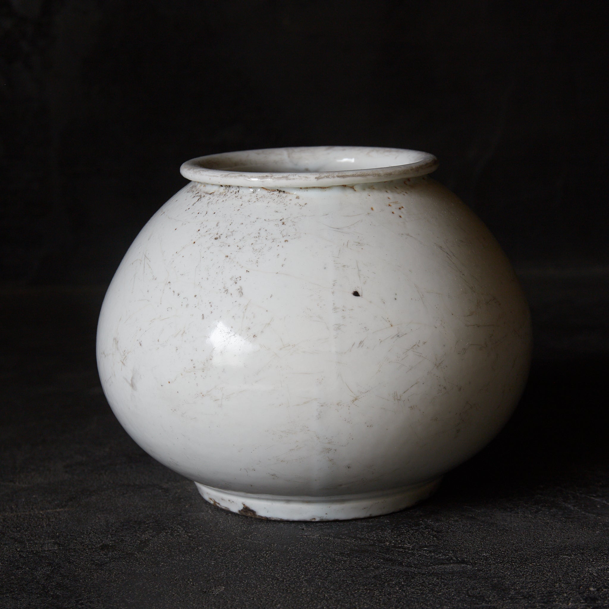 李朝 白磁丸壺（1392–1897CE） | 入蘆花（ロカニイル）