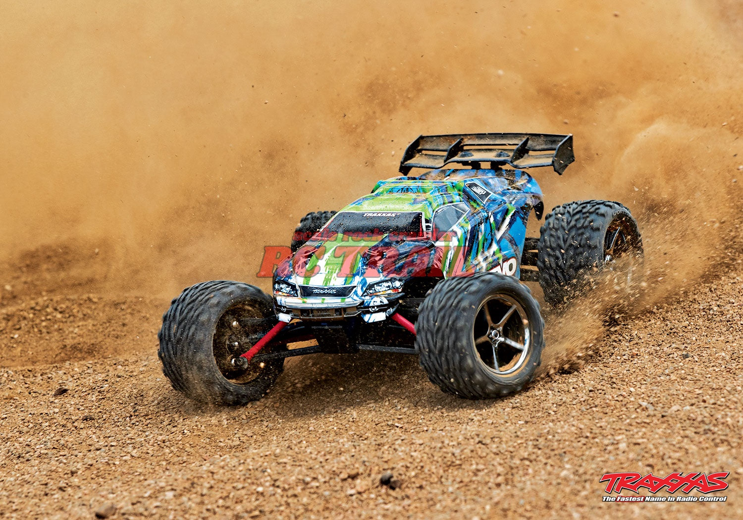 トラクサス E-Revo 1/16 4WD RTRトラック（グリーン）バッテリー+充電