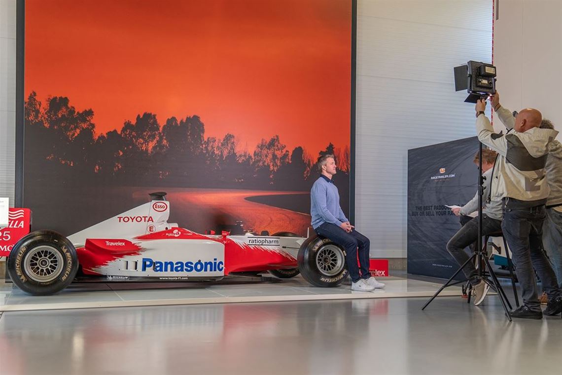 Racecarsdirect.com - *SOLD* F1 car, 2002 Toyota TF102 incl. V10 *SOLD*