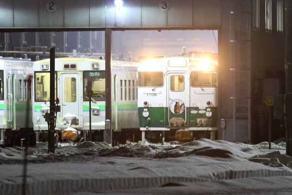 室蘭本線でキハ40形ラッピング車による普通列車を運転 | 鉄道ホビダス