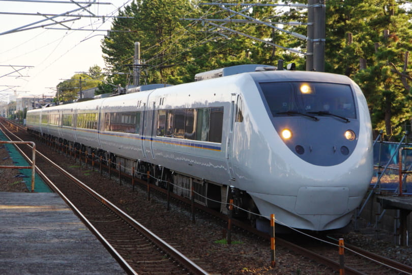 特急「サンダーバード」を681系2000番代が代走 | 鉄道ホビダス