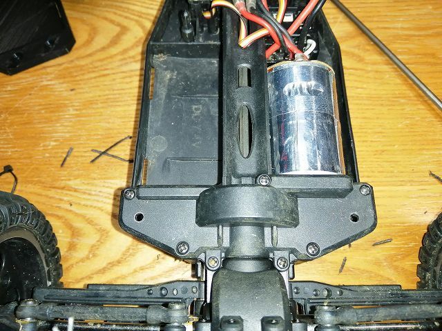 格安ラジコンカーDEERC 9200Eを改造する #1: Junのラジコン部屋