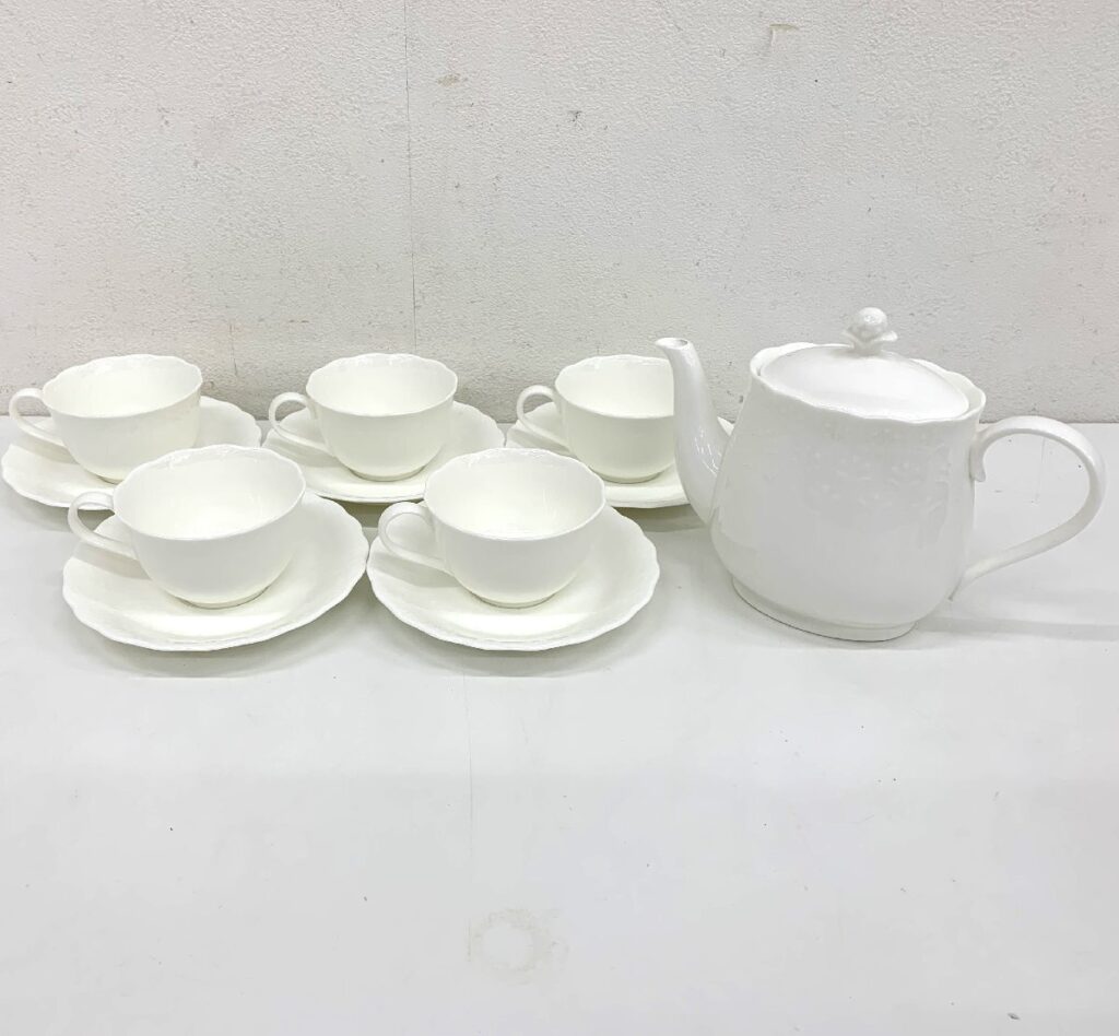 Noritake ノリタケ ティーセット ティーポット カップ＆ソーサー 5客