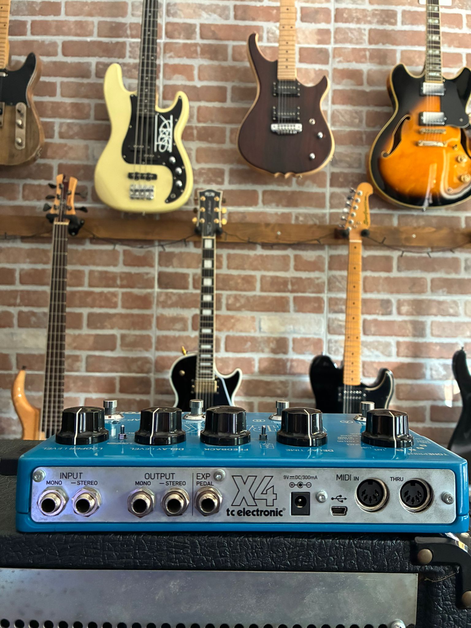 TC ELECTRONIC Flashback X4 – Revintage Music Shop