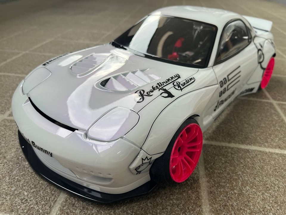 Addiction RC Mazda RX7 FD3S ROCKET BUNNY Bodyshell - Reve D Racing