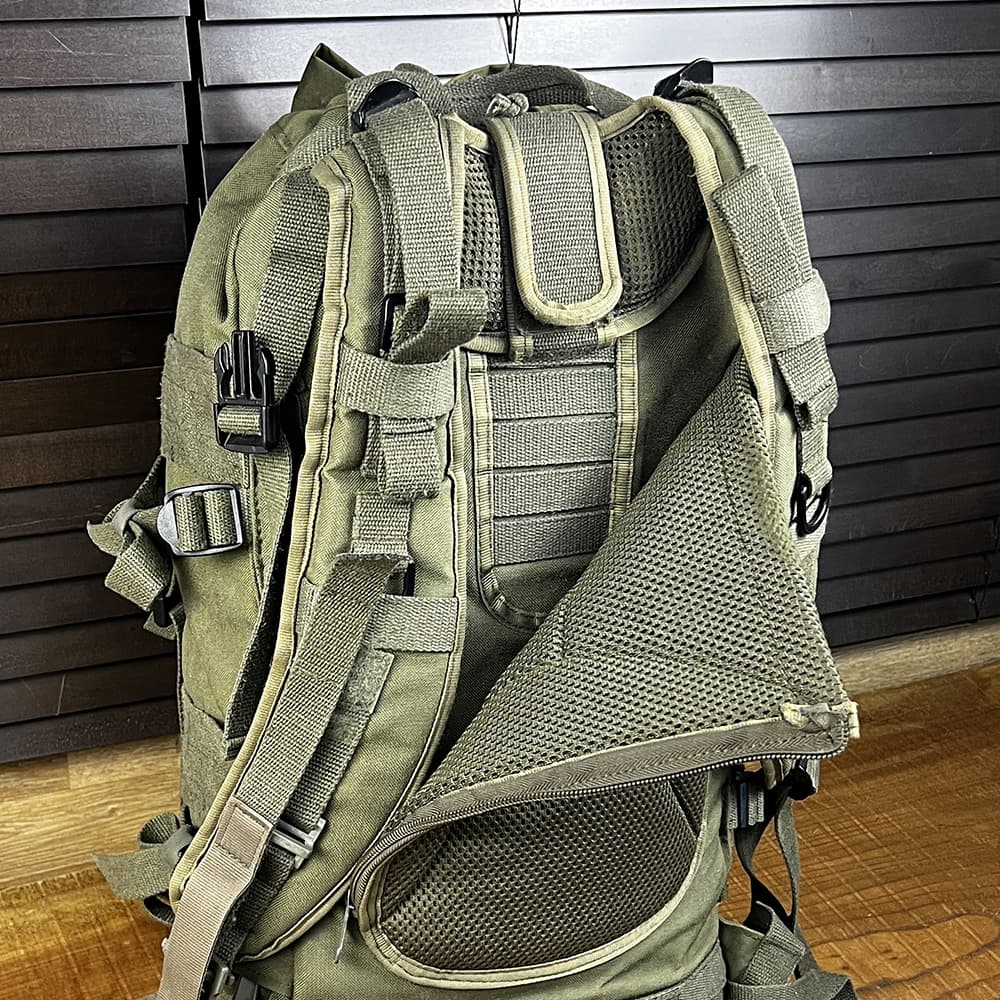 オーストリア軍放出品 バックパック KAZ 03 80L 金属フレーム無し 雨蓋