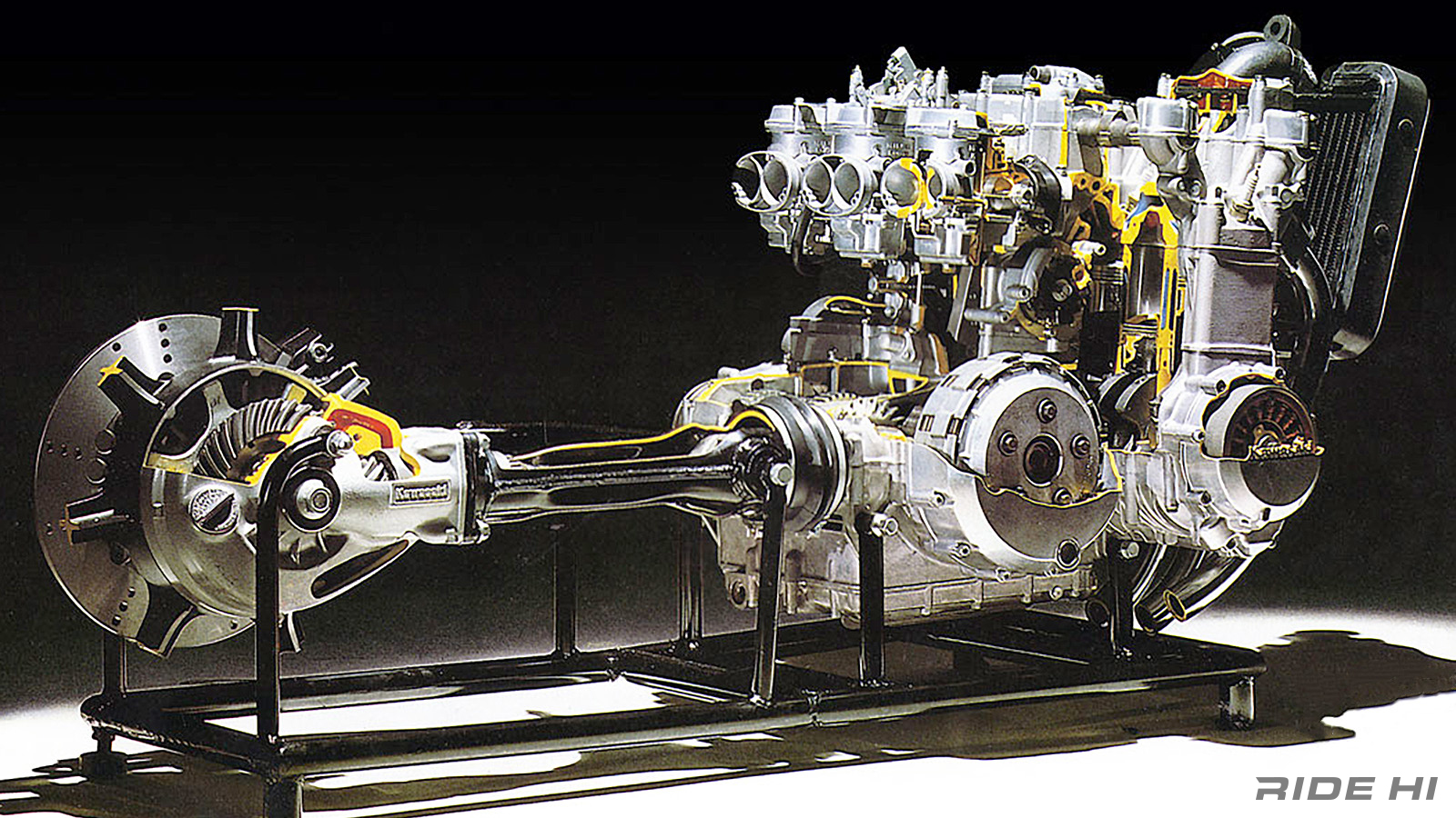 カワサキ6気筒水冷DOHC1300の超弩級フラッグシップ！【このバイクに