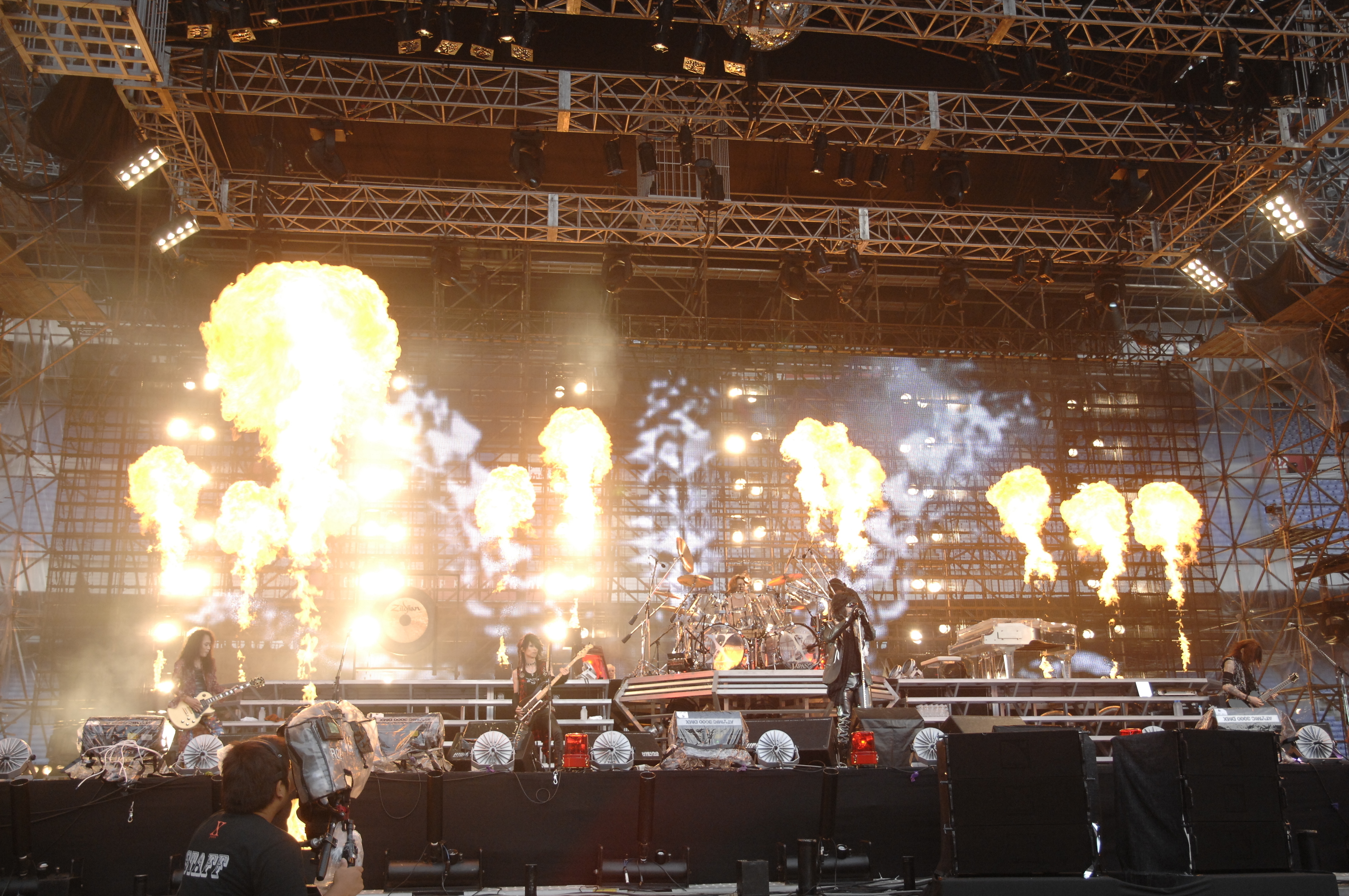X JAPAN WORLD TOUR Live in YOKOHAMA 超強行突破 七転八起 ～世界に