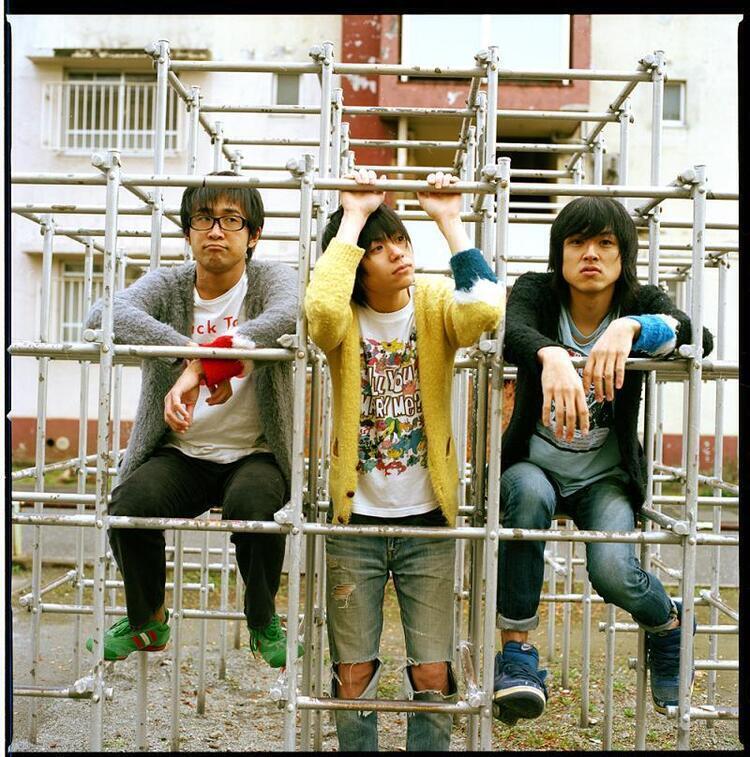 andymori、本日より新曲“兄弟”を配信リリース。収益は全て震災の義援金