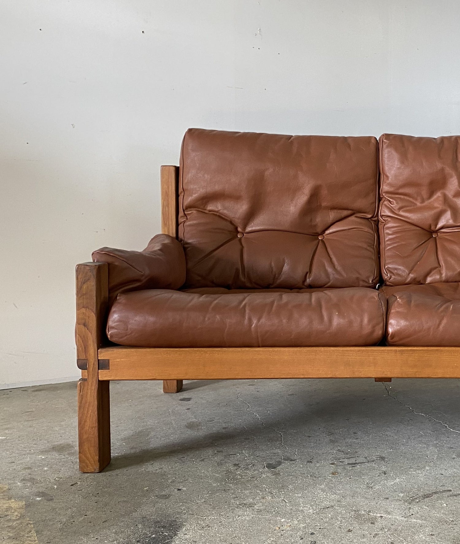 Pierre Chapo S22 lounge sofa – Round trip Antiques