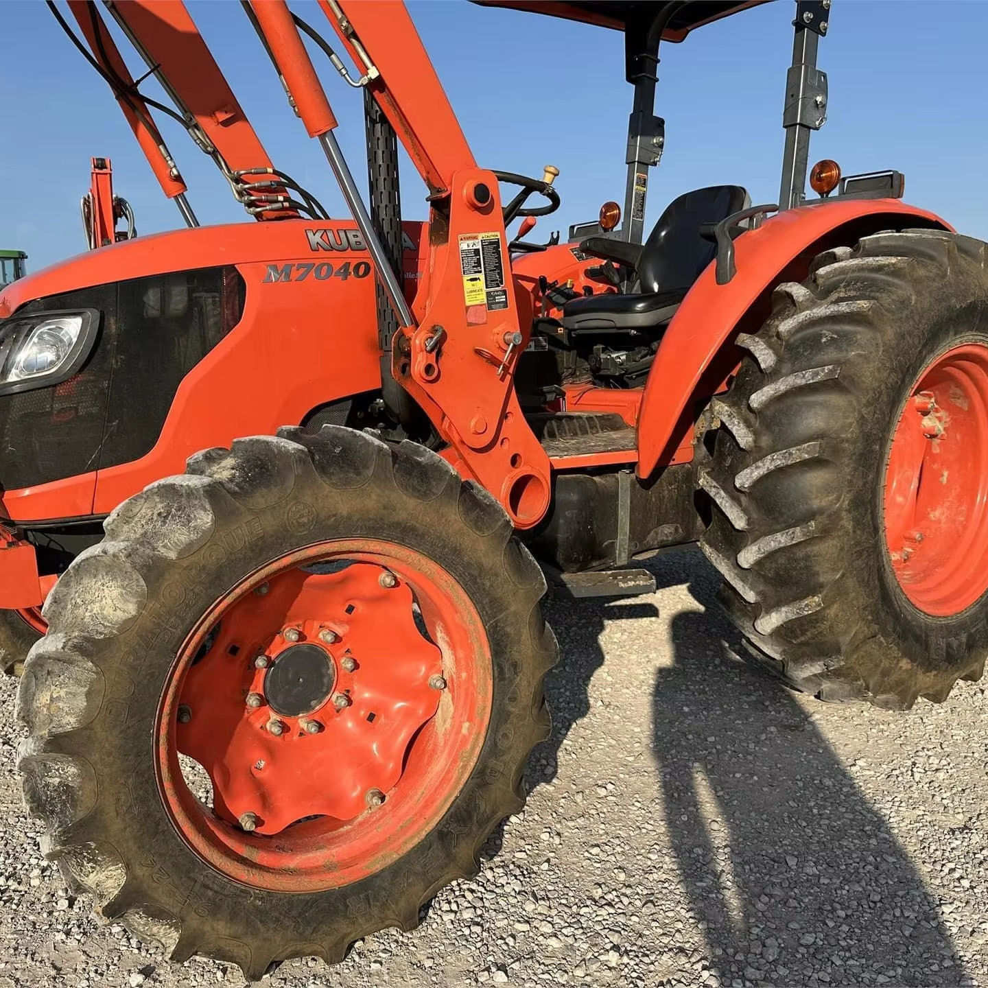 Kubota B7001 Tractor - Efficient 4WD for Agriculture