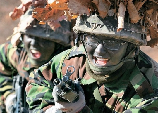 写真】韓国陸軍3士官学校初の女子生徒 | Joongang Ilbo | 中央日報