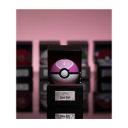 海外ポケセンにて、『ポケモン』ラブラブボールのレプリカが登場