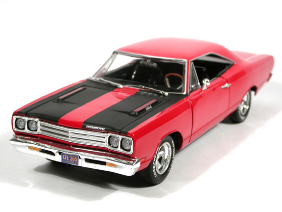 1969 Plymouth Roadrunner diecast model car 1:18 scale die cast by