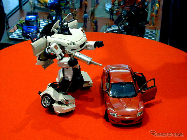 トランスフォーマー RX-8】バイナルテック・シリーズに新製品 3枚目の
