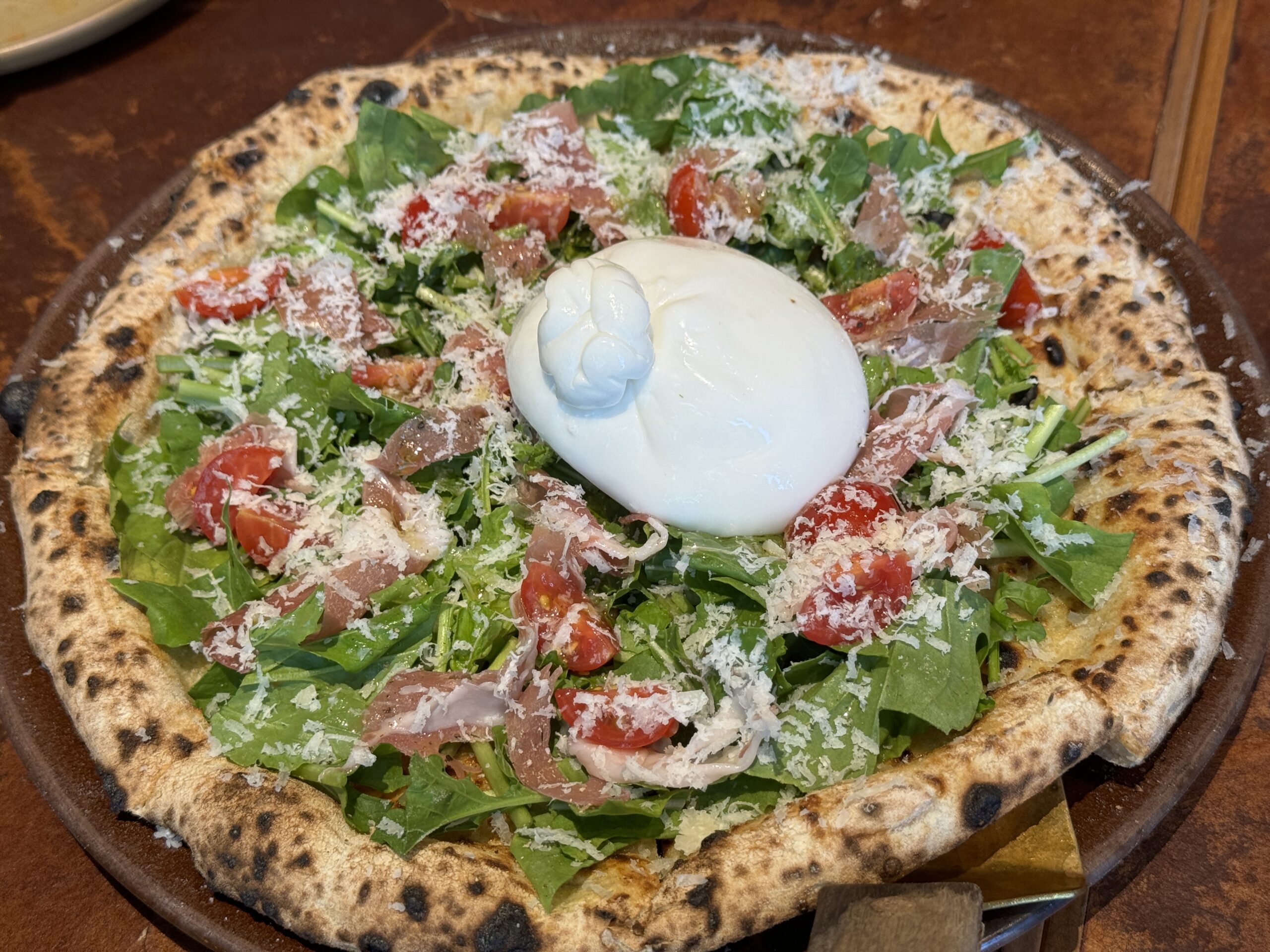 Pizza 4P's日本初上陸｜美食家たちを魅了する薪窯ピザの真実とは