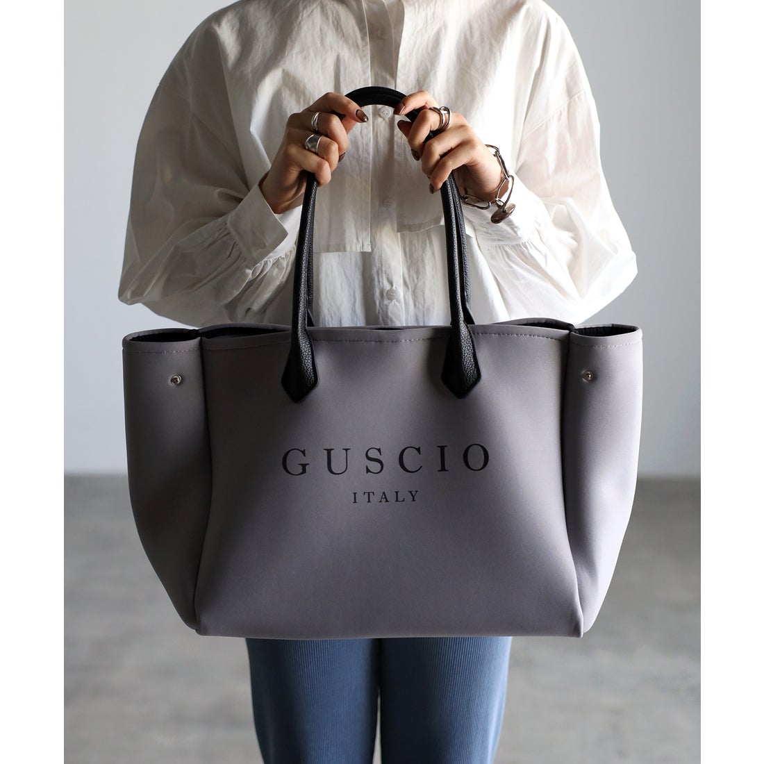 グッシオ GUSCIO ネオプレーン素材 トートバッグ 通勤/ジム/ママバッグ