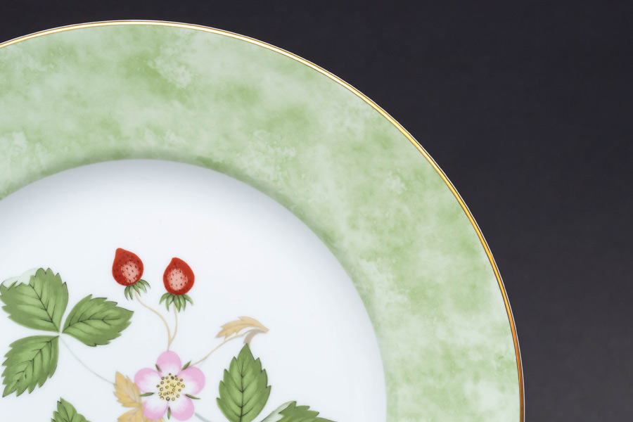 ウェッジウッド ワイルドストロベリー アクセント（グリーン）20cm